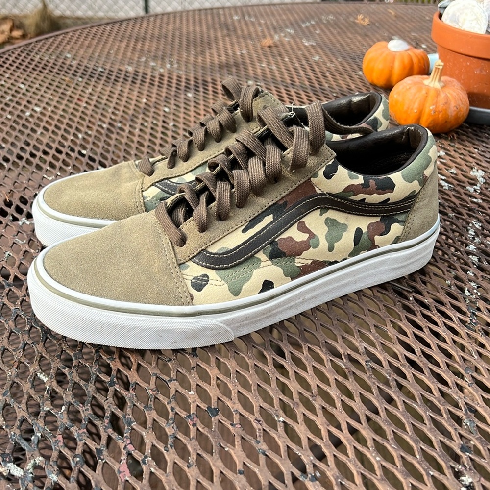 Old skool vans army and sage color